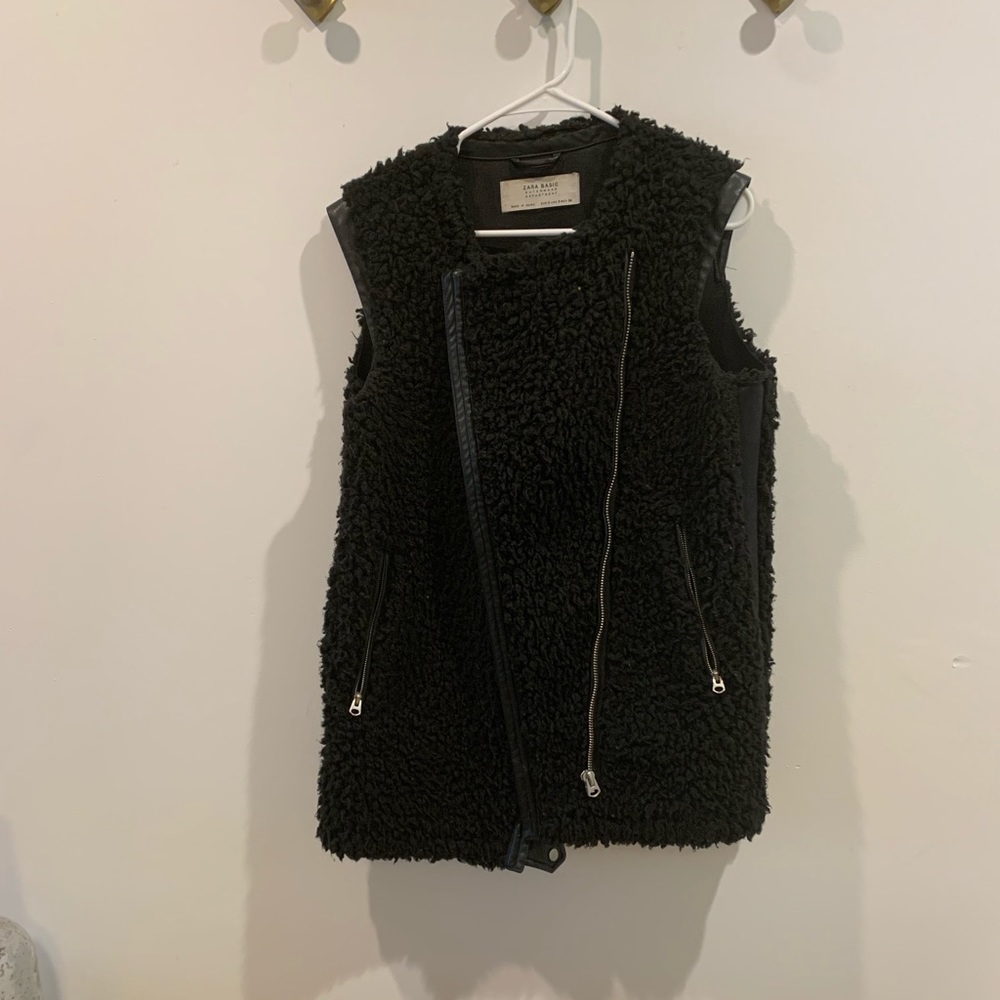 Black shearling Zara long vest